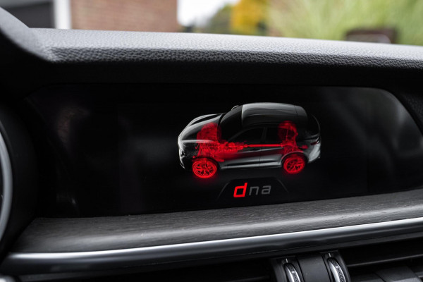 Alfa Romeo Stelvio 2.0 T AWD Super First Edition 280 PK Leder Camera Keyless Stoel/Stuurverw. Elek Klep 20''