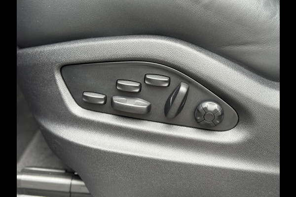 Porsche Cayenne Coupé 3.0 E-Hybrid / Fabrieksgarantie / Matrix Koplampen / 4 Wielbesturing / Chrono Pakket / Leder / Adaptieve Cruise Control / 21 Inch / Trekhaak / Bose / Stoelverwarming voor+achter / Panoramadak / Luchtvering