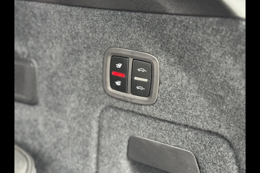 Porsche Cayenne Coupé 3.0 E-Hybrid / Fabrieksgarantie / Matrix Koplampen / 4 Wielbesturing / Chrono Pakket / Leder / Adaptieve Cruise Control / 21 Inch / Trekhaak / Bose / Stoelverwarming voor+achter / Panoramadak / Luchtvering