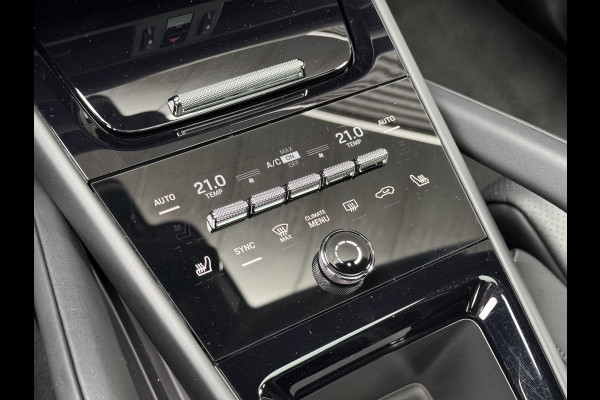Porsche Cayenne Coupé 3.0 E-Hybrid / Fabrieksgarantie / Matrix Koplampen / 4 Wielbesturing / Chrono Pakket / Leder / Adaptieve Cruise Control / 21 Inch / Trekhaak / Bose / Stoelverwarming voor+achter / Panoramadak / Luchtvering