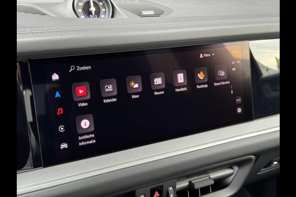 Porsche Cayenne Coupé 3.0 E-Hybrid / Fabrieksgarantie / Matrix Koplampen / 4 Wielbesturing / Chrono Pakket / Leder / Adaptieve Cruise Control / 21 Inch / Trekhaak / Bose / Stoelverwarming voor+achter / Panoramadak / Luchtvering