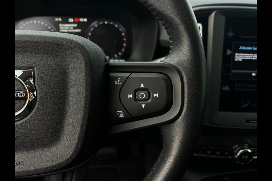 Volvo XC40 1.5 T2 Momentum Core NL AUTO | DEALER ONDERH | WEGKLAPBARE TREKHAAK | CAMERA | CARPLAY |