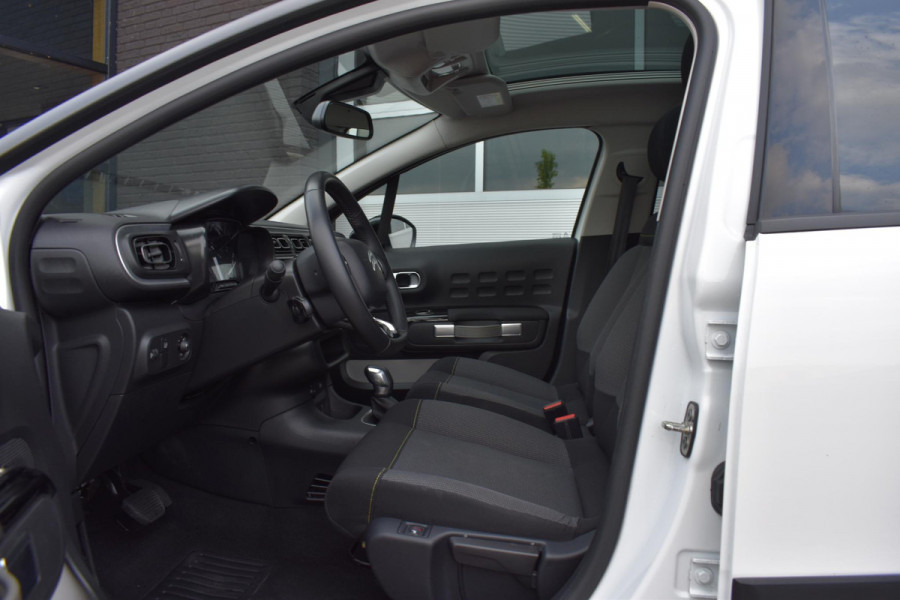Citroën C3 1.2 PureTech S&S 110 PK Aut. Shine | Panodak | Carplay | Stoelverw. | Incl. garantie