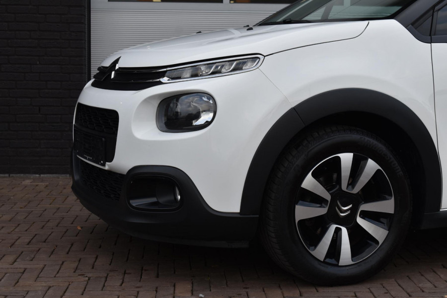 Citroën C3 1.2 PureTech S&S 110 PK Aut. Shine | Panodak | Carplay | Stoelverw. | Incl. garantie