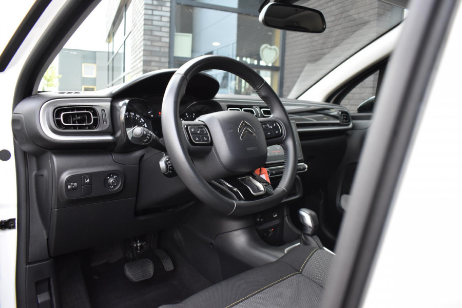 Citroën C3 1.2 PureTech S&S 110 PK Aut. Shine | Panodak | Carplay | Stoelverw. | Incl. garantie