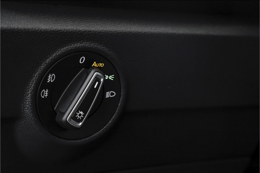 Volkswagen T-Roc 2.0 TSI 190 PK 4Motion Sport - Automaat Orig. NL | S/K-Panodak | Adapt. Cruise | Stoelverw. | PDC | NAV + App. Connect | ECC | Afn. Trekhaak | DAB | LM 17" |