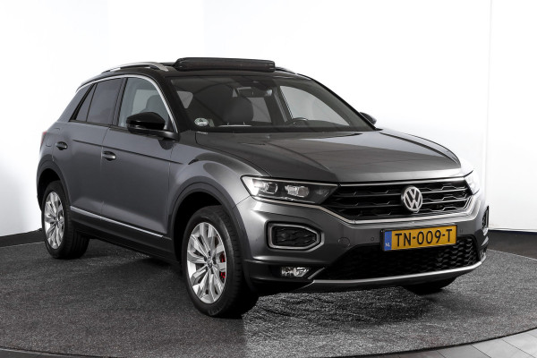Volkswagen T-Roc 2.0 TSI 190 PK 4Motion Sport - Automaat Orig. NL | S/K-Panodak | Adapt. Cruise | Stoelverw. | PDC | NAV + App. Connect | ECC | Afn. Trekhaak | DAB | LM 17" |