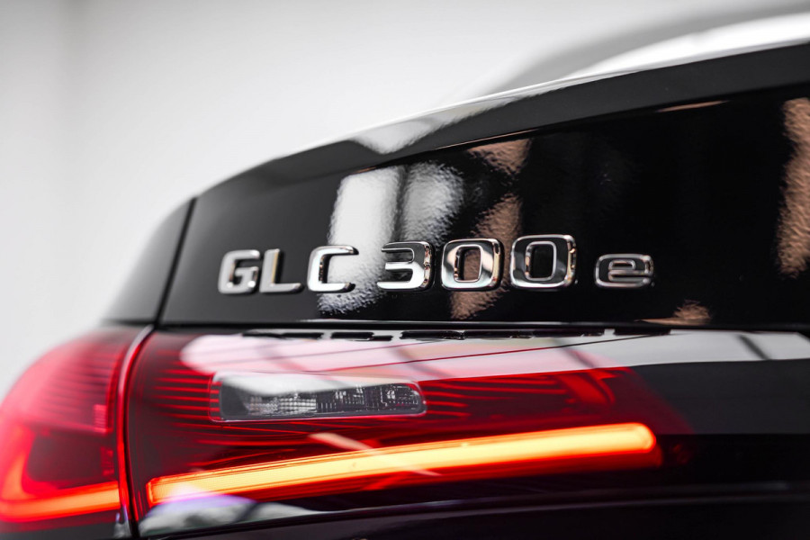 Mercedes-Benz GLC Coupé GLC300e 4MATIC AMG Line |Pano|360|Memory|ACC|Dodehoek|