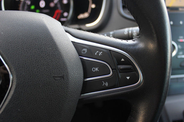 Renault Scénic 1.3 TCe Intens / Camera / Head-up / Navigatie / Half leder / 20'' / Dodehoek / DAB / Cruise Control