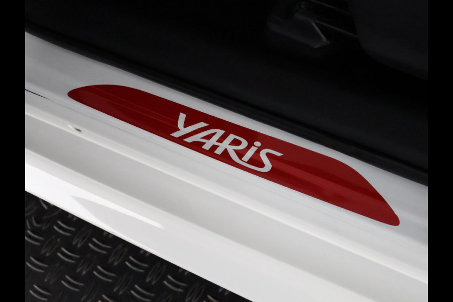 Toyota Yaris 1.5 Hybrid Dynamic Sport GRMN Pack | Navigatie | Dealer onderhouden | Apple Carplay & AndroidAUTO | Camera |