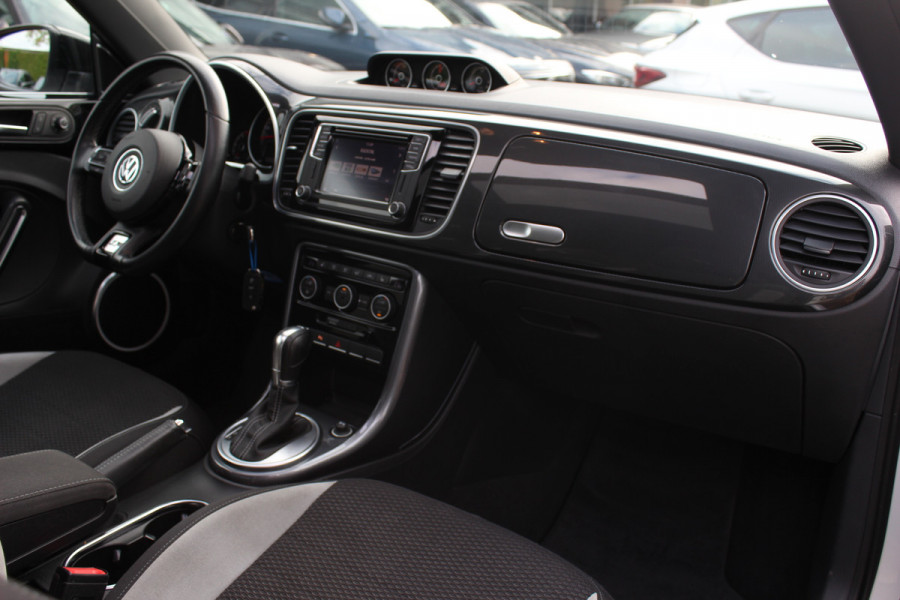 Volkswagen Beetle 2.0 TSI Dune / Schuifdak / Camera / Xenon / Navigatie / 20'' / Stoelverwarming / DAB / Stoelverwarming / Cruise Control