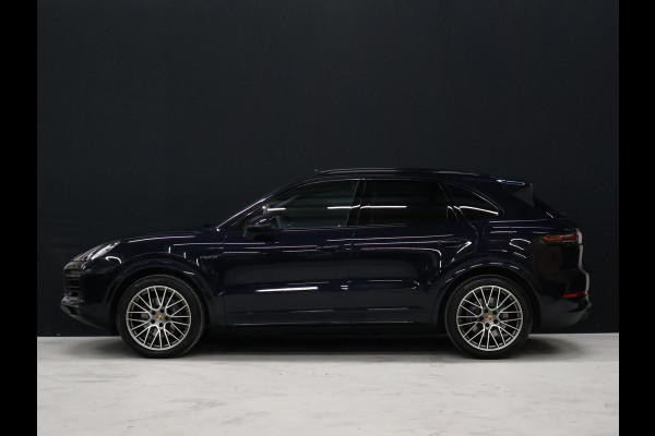 Porsche Cayenne 3.0 E-Hybrid Platinum Edition [SCHUIFKANTELDAK, SPORT CHRONO, SOFTCLOSE, TREKHAAK INKLAPBAAR, LUCHTVERING, APPLE CARPLAY, ANDROID, MEMORY SEATS, BOSE SOUND, 360 CAMERA, HEAD-UP, ADAPTIVE CRUISE, STOELVENTILATIE, STOELVERW