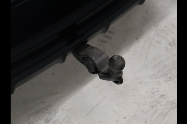 Porsche Cayenne 3.0 E-Hybrid Platinum Edition [SCHUIFKANTELDAK, SPORT CHRONO, SOFTCLOSE, TREKHAAK INKLAPBAAR, LUCHTVERING, APPLE CARPLAY, ANDROID, MEMORY SEATS, BOSE SOUND, 360 CAMERA, HEAD-UP, ADAPTIVE CRUISE, STOELVENTILATIE, STOELVERW