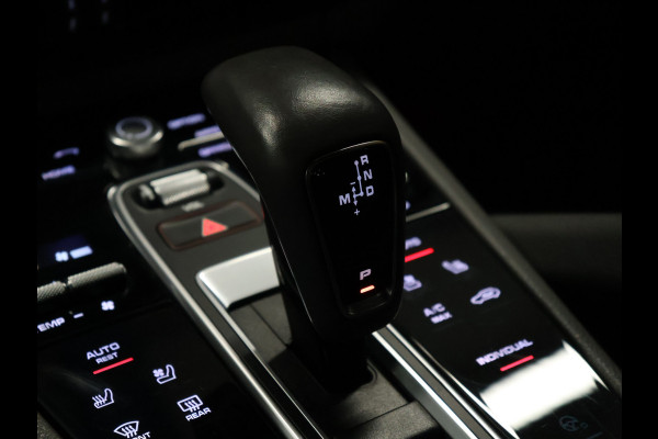 Porsche Cayenne 3.0 E-Hybrid Platinum Edition [SCHUIFKANTELDAK, SPORT CHRONO, SOFTCLOSE, TREKHAAK INKLAPBAAR, LUCHTVERING, APPLE CARPLAY, ANDROID, MEMORY SEATS, BOSE SOUND, 360 CAMERA, HEAD-UP, ADAPTIVE CRUISE, STOELVENTILATIE, STOELVERW