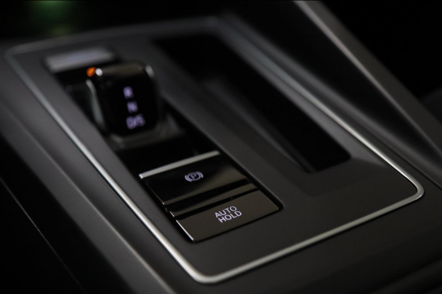 Volkswagen Golf 2.0 TSI R 4Motion PERFORMANCE AKRAP/PANO/HEADUP/IQ/H-K/BOMVOL