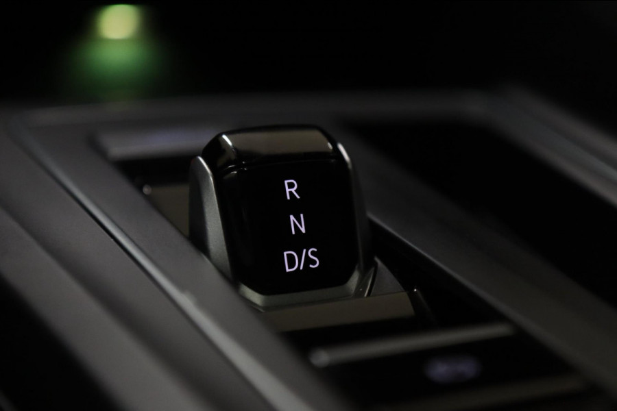 Volkswagen Golf 2.0 TSI R 4Motion PERFORMANCE AKRAP/PANO/HEADUP/IQ/H-K/BOMVOL