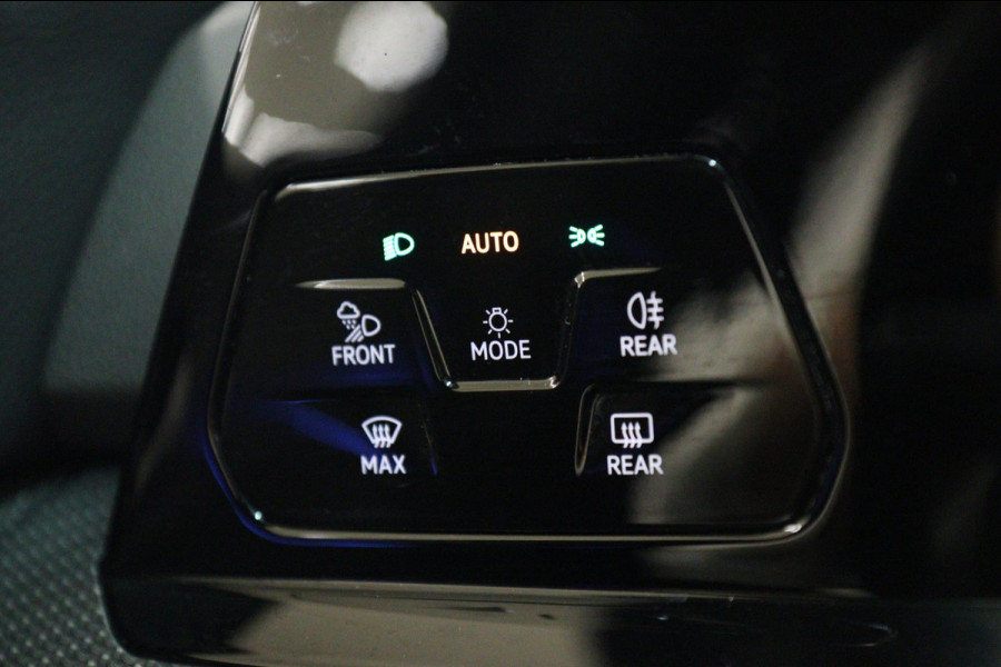 Volkswagen Golf 2.0 TSI R 4Motion PERFORMANCE AKRAP/PANO/HEADUP/IQ/H-K/BOMVOL