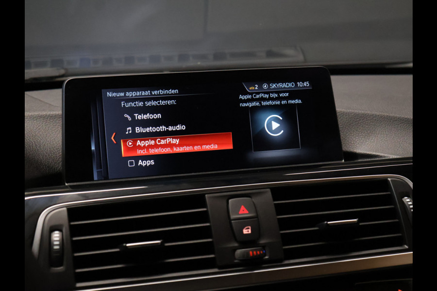 BMW 3 Serie Touring 318i M-Sport [M SPORTSTUUR, GROOT NAVIGATIE, APPLE CARPLAY, PDC ACHTER, LED, TREKHAAK AFNEEMBAAR, CRUISE, CLIMATE, NIEUWSTAAT]