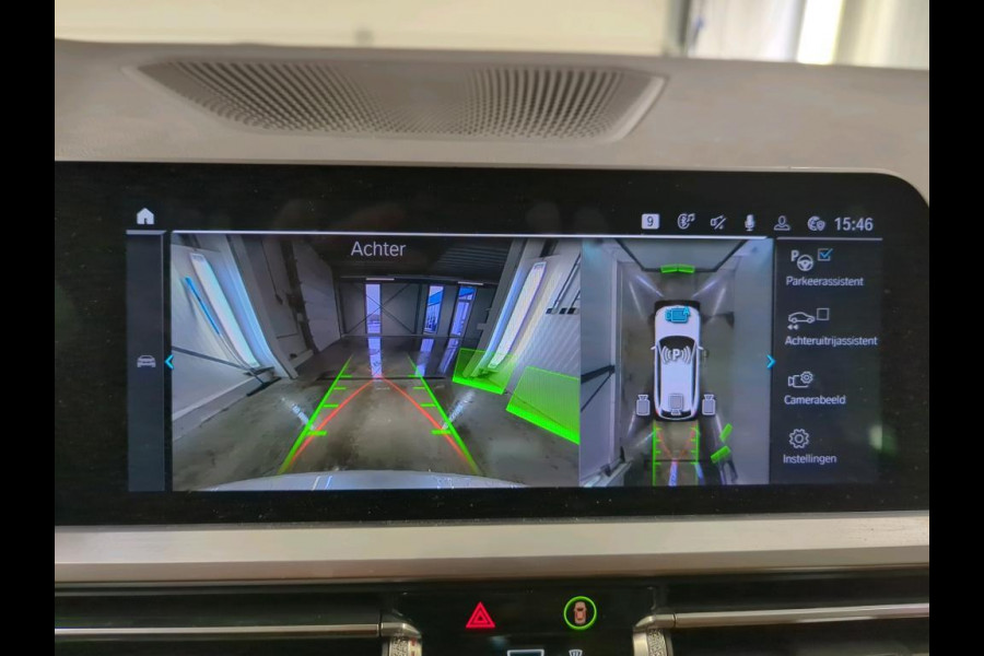 BMW 3 Serie Touring 330e eDrive M-Sport | Navi | Panorama | Camera | Leder