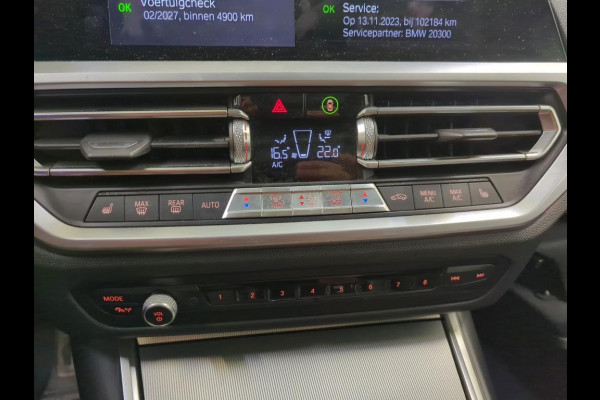 BMW 3 Serie Touring 330e eDrive M-Sport | Navi | Panorama | Camera | Leder