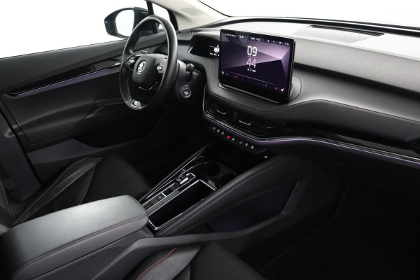 Škoda ENYAQ iV 80 Founders Edition Black|Leer|SOH 93%|Camera|Stoelverwarming