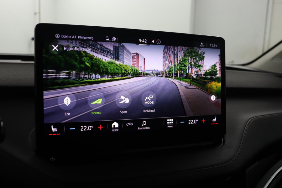 Škoda ENYAQ iV 80 Founders Edition Black|Leer|SOH 93%|Camera|Stoelverwarming