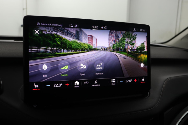 Škoda ENYAQ iV 80 Founders Edition Black|Leer|SOH 93%|Camera|Stoelverwarming