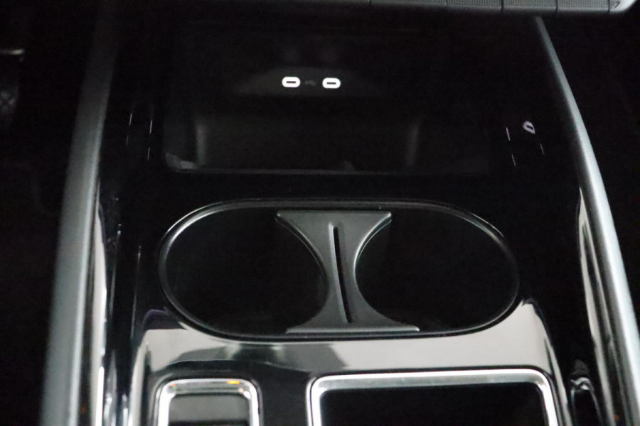 Škoda ENYAQ iV 80 Founders Edition Black|Leer|SOH 93%|Camera|Stoelverwarming