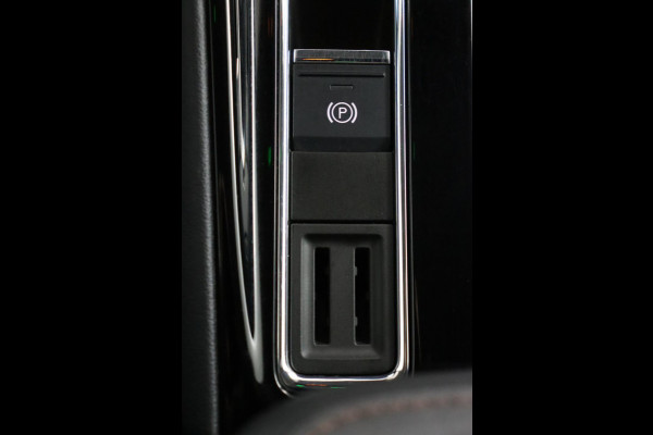 Škoda ENYAQ iV 80 Founders Edition Black|Leer|SOH 93%|Camera|Stoelverwarming