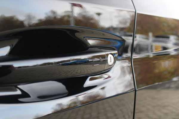 Peugeot 208 GT 1.2 Hybrid 145PK e-DCS6 | NAVIGATIE | DRAADLOZE APPLE CARPLAY/ANDROID AUTO | CAMERA VOOR + ACHTER | FULL LED KOPLAMPEN | LICHTMETALEN VELGEN 17" | DODEHOEK DETECTIE | DRAADLOZE TELEFOONLADER | KEYLESS ENTRY/START | DAB+ RADIO | ADAPTIVE CRUISE CONTROL |