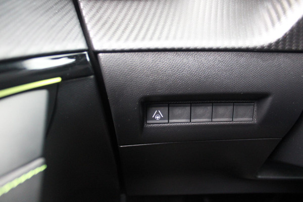 Peugeot 208 GT 1.2 Hybrid 145PK e-DCS6 | NAVIGATIE | DRAADLOZE APPLE CARPLAY/ANDROID AUTO | CAMERA VOOR + ACHTER | FULL LED KOPLAMPEN | LICHTMETALEN VELGEN 17" | DODEHOEK DETECTIE | DRAADLOZE TELEFOONLADER | KEYLESS ENTRY/START | DAB+ RADIO | ADAPTIVE CRUISE CONTROL |