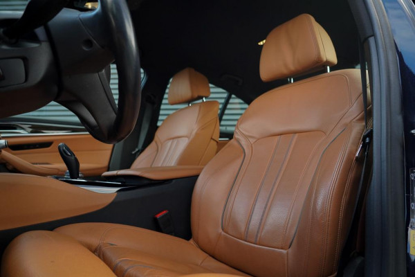 BMW 5 Serie 530e iPerformance High Executive / Adaptive / HUD / Comfortstoelen / Drive Assist Pro