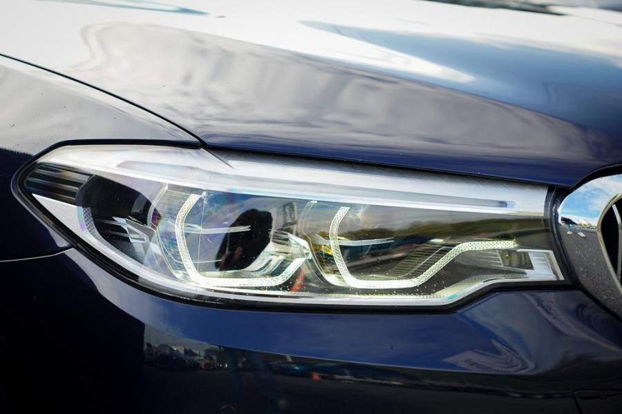 BMW 5 Serie 530e iPerformance High Executive / Adaptive / HUD / Comfortstoelen / Drive Assist Pro