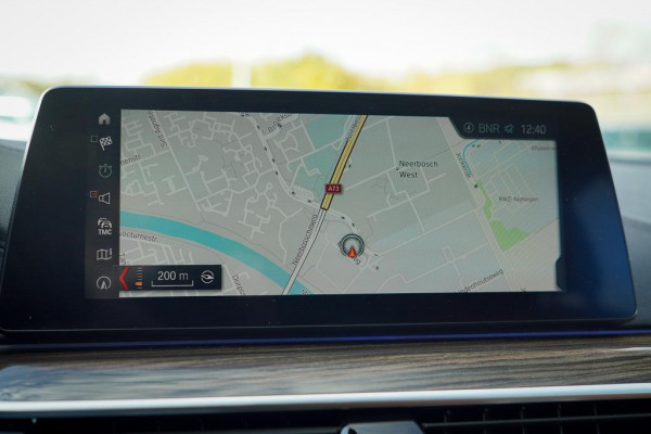 BMW 5 Serie 530e iPerformance High Executive / Adaptive / HUD / Comfortstoelen / Drive Assist Pro