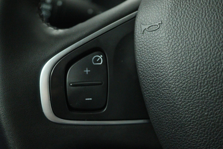Renault Clio 0.9 TCe Intens (NAVIGATIE, CLIMA, PARKEERSENSOREN, CRUISE CONTROL, BLUETOOTH, AIRCO)