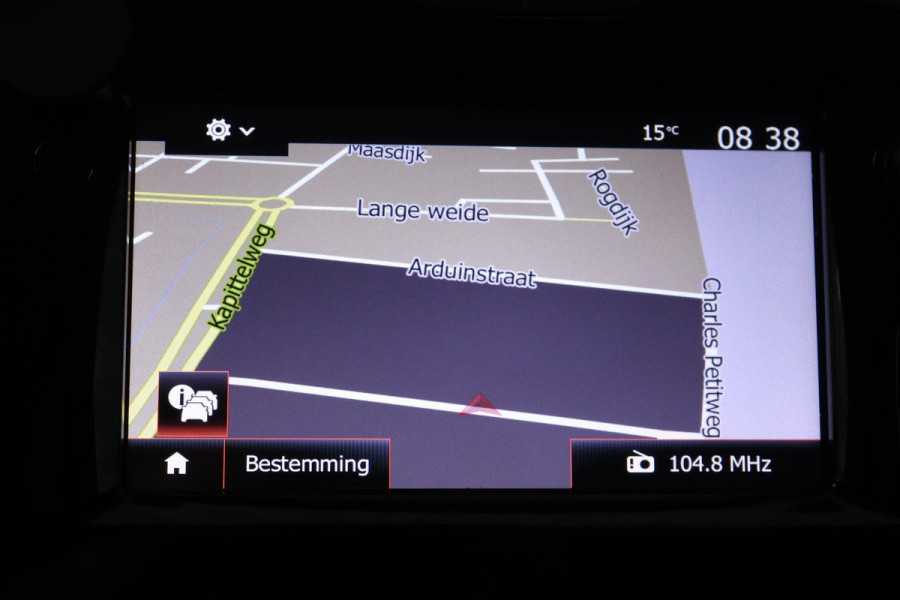 Renault Clio 0.9 TCe Intens (NAVIGATIE, CLIMA, PARKEERSENSOREN, CRUISE CONTROL, BLUETOOTH, AIRCO)