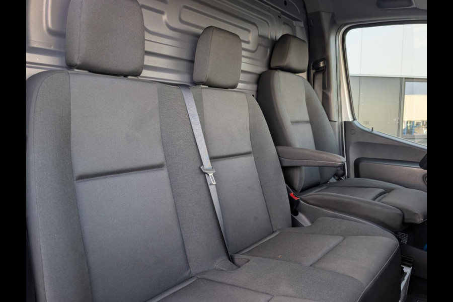 Mercedes-Benz Sprinter 319 190PK AUTOMAAT LED 3500KG TREKHAAK L2H2 CLIMATE CRUISE M-BUX