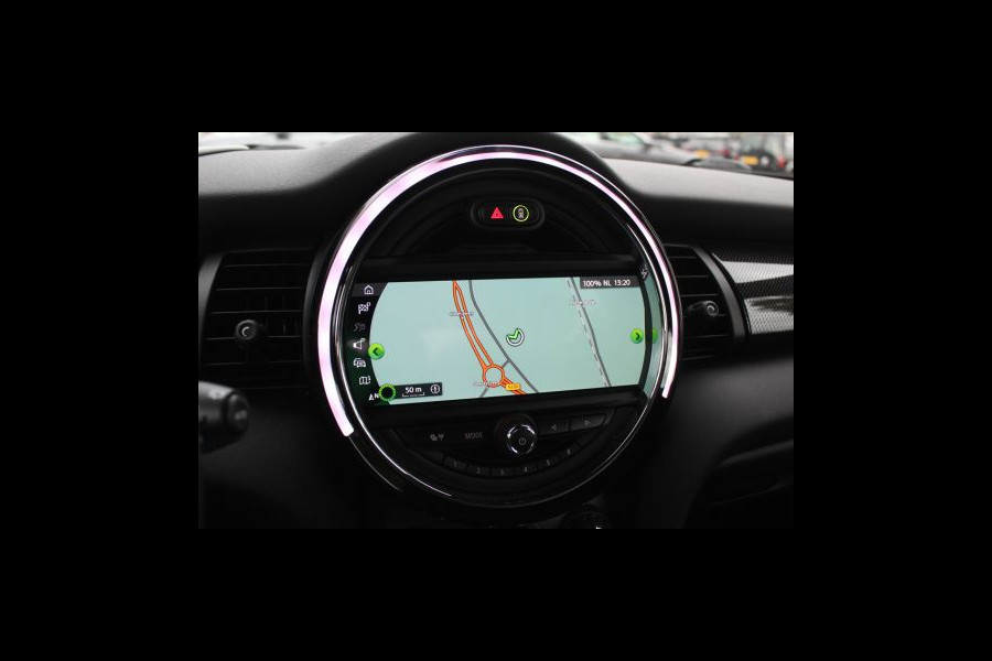 MINI Mini Electric Yours 33 kWh / SoH 95.5% / Full option! / Panoramadak / Camera / Head-up / Leder / Harman Kardon / Keyless / 17'' / CarPlay / Stoelverwarming / Matrix LED / DAB / Cruise Control