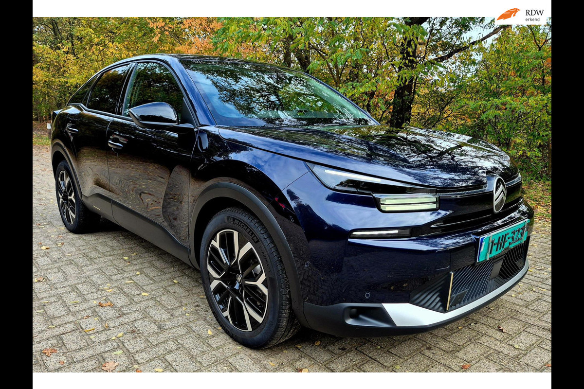 Citroën C4 1.2 Hybrid 136 Max 18 inch . Camera 360