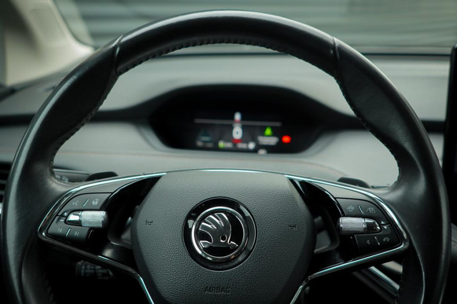 Škoda ENYAQ iV 80 / Comfort Pack / Leder / 21'' / Warmtepomp / Adaptive Cruise / Incl BTW