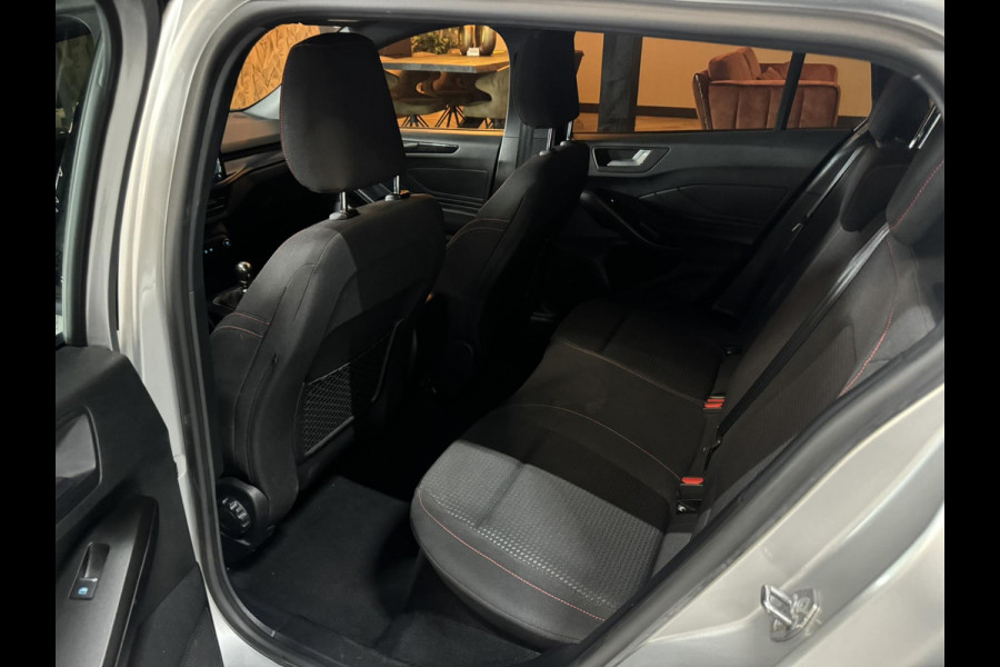 Ford Focus 1.0 EcoBoost Hybrid ST Line Garantie StuurVW StoelVW Carplay Keyless Clima Led Navi Rijklaar