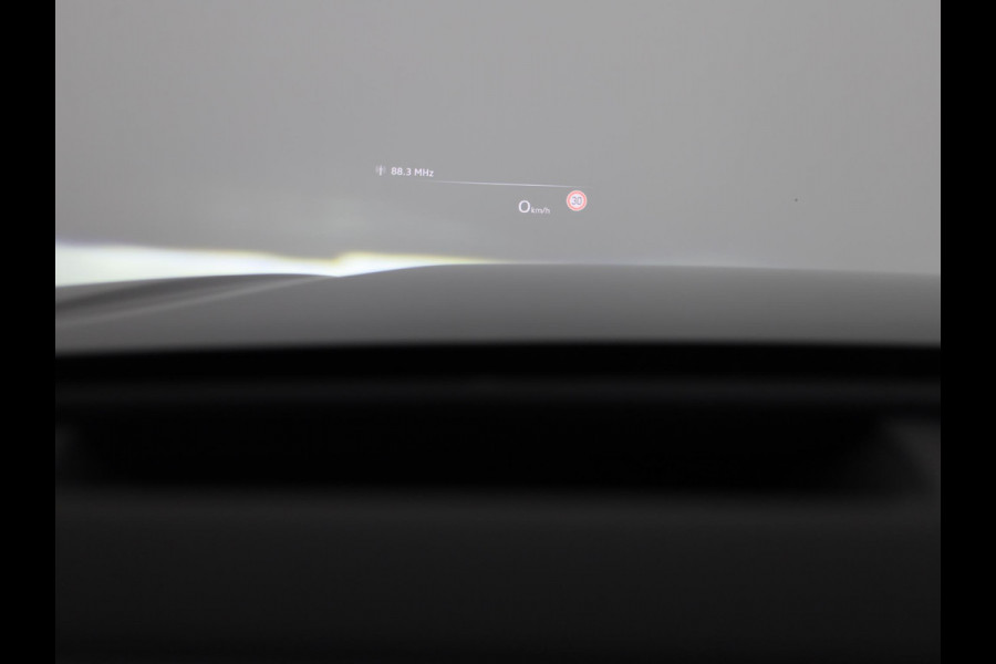 Audi A6 Avant S edition Competition e-hybrid 270 kW / 367 PK | Luchtvering | MMI experience pro | Tech plus | Panoramadak |