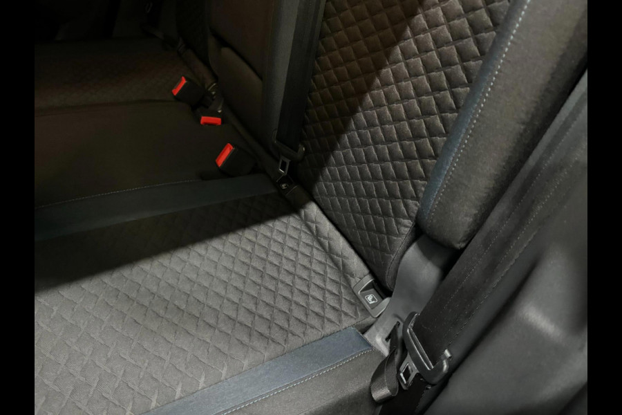 Volkswagen Tiguan 1.5 TSI ACT IQ-Drive Garantie Trekhaak Xenon Carplay ACC Clima Navi Led Dab Front Ass Rijklaar