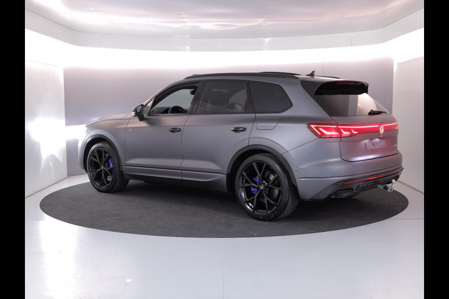 Volkswagen Touareg 3.0 TSi eHybrid 4MOTION R Edition 462PK PHEV| DYNAUDIO | Lederpakket "Puglia" |Luchtvering 22 Inch LM | Trekhaak incl Assistent |