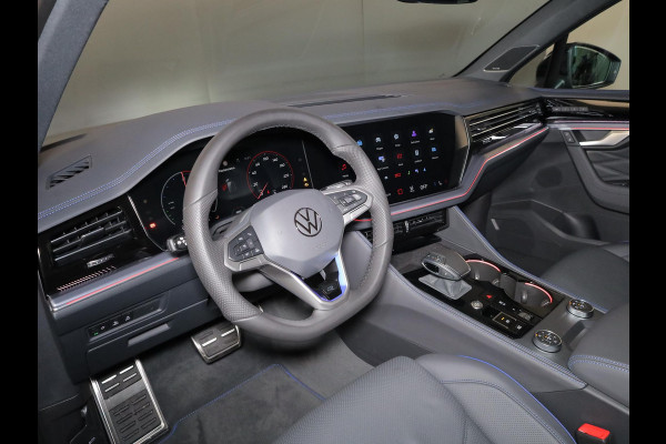 Volkswagen Touareg 3.0 TSi eHybrid 4MOTION R Edition 462PK PHEV| DYNAUDIO | Lederpakket "Puglia" |Luchtvering 22 Inch LM | Trekhaak incl Assistent |