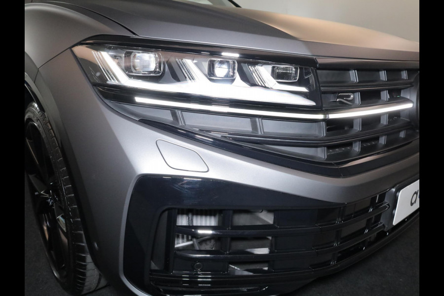 Volkswagen Touareg 3.0 TSi eHybrid 4MOTION R Edition 462PK PHEV| DYNAUDIO | Lederpakket "Puglia" |Luchtvering 22 Inch LM | Trekhaak incl Assistent |