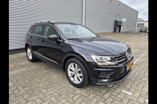 Volkswagen Tiguan 1.5 TSI ACT Comfortline Business,automaat,Elec.trekhaak,Navigatie,stoelverwarming,parkeersensoren,