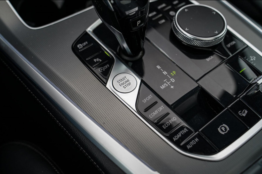 BMW X5 XDrive40i High Executive | HuD | Panorama | Luxe Leder | Camera | BMW LED | Sfeerverlichting | Stoelverwarming | Smart Key