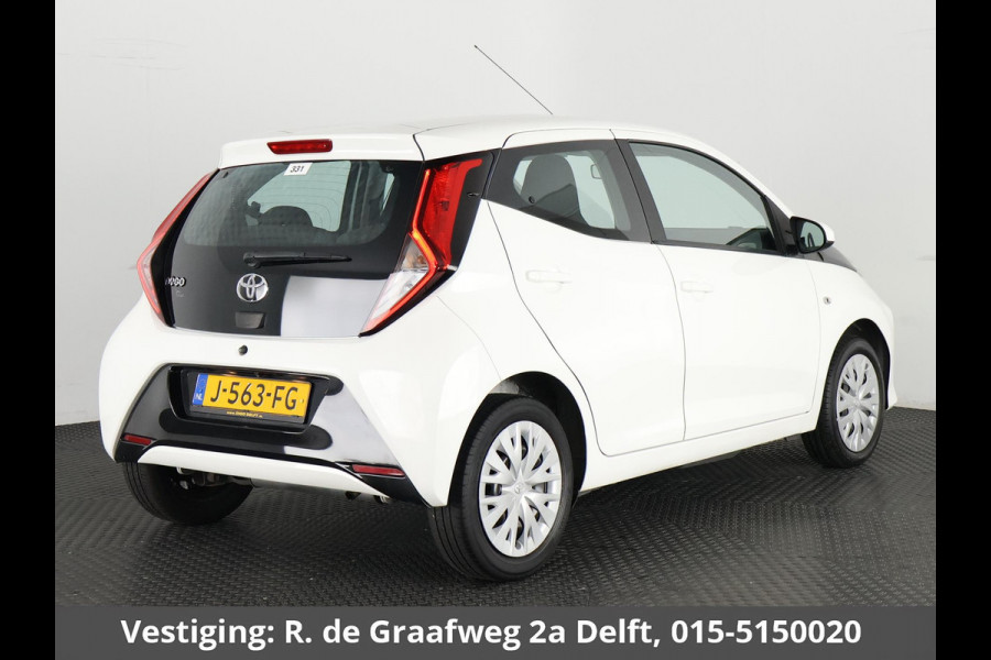 Toyota Aygo 1.0 VVT-i X-Play | Airco | Camera | Bluetooth |