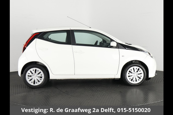 Toyota Aygo 1.0 VVT-i X-Play | Airco | Camera | Bluetooth |